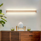 Lineare braune Wandleuchte mit Holzdekor und integrierter Lichtleiste