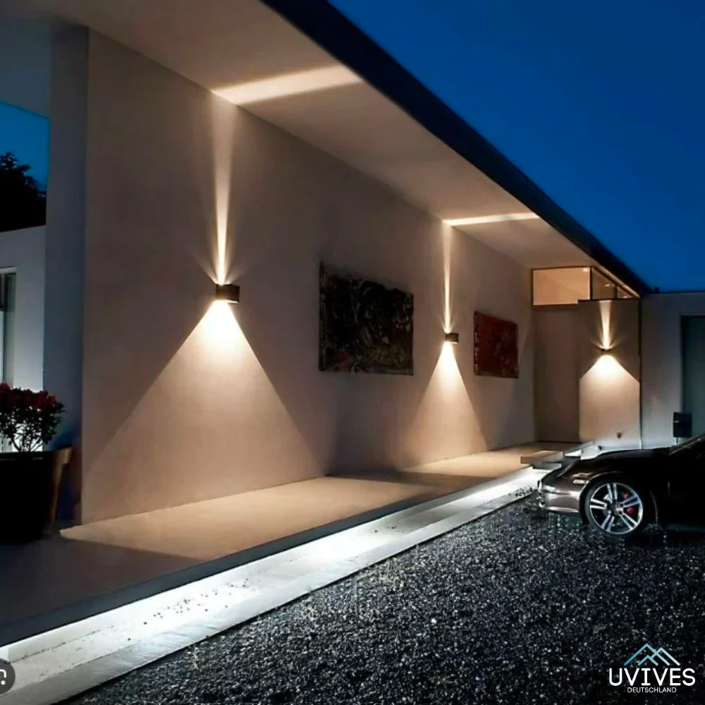 Kabellose kubische LED-Wandleuchte mit Bewegungssensor und Licht nach oben und unten