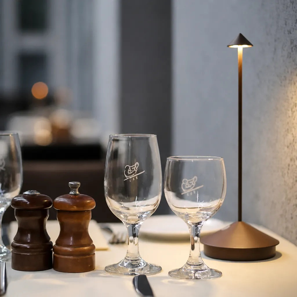 Filaré - Schlanke Kabellose Dimmbare LED Tischlampe - Weiß