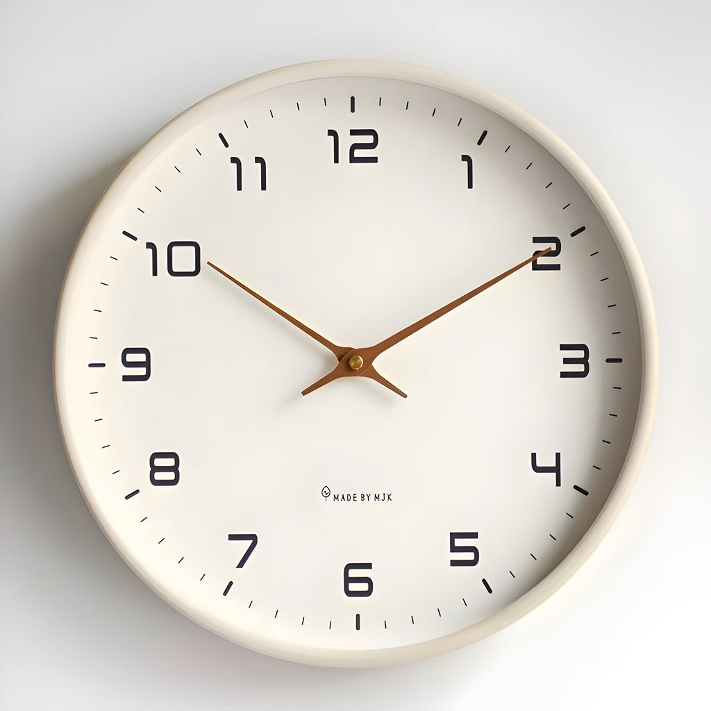 Chronis™ - Minimalistisch Gestaltete Runde Analoge Wanduhr