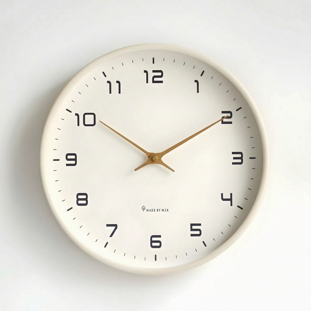 Chronis - Minimalistisch Gestaltete Runde Analoge Wanduhr