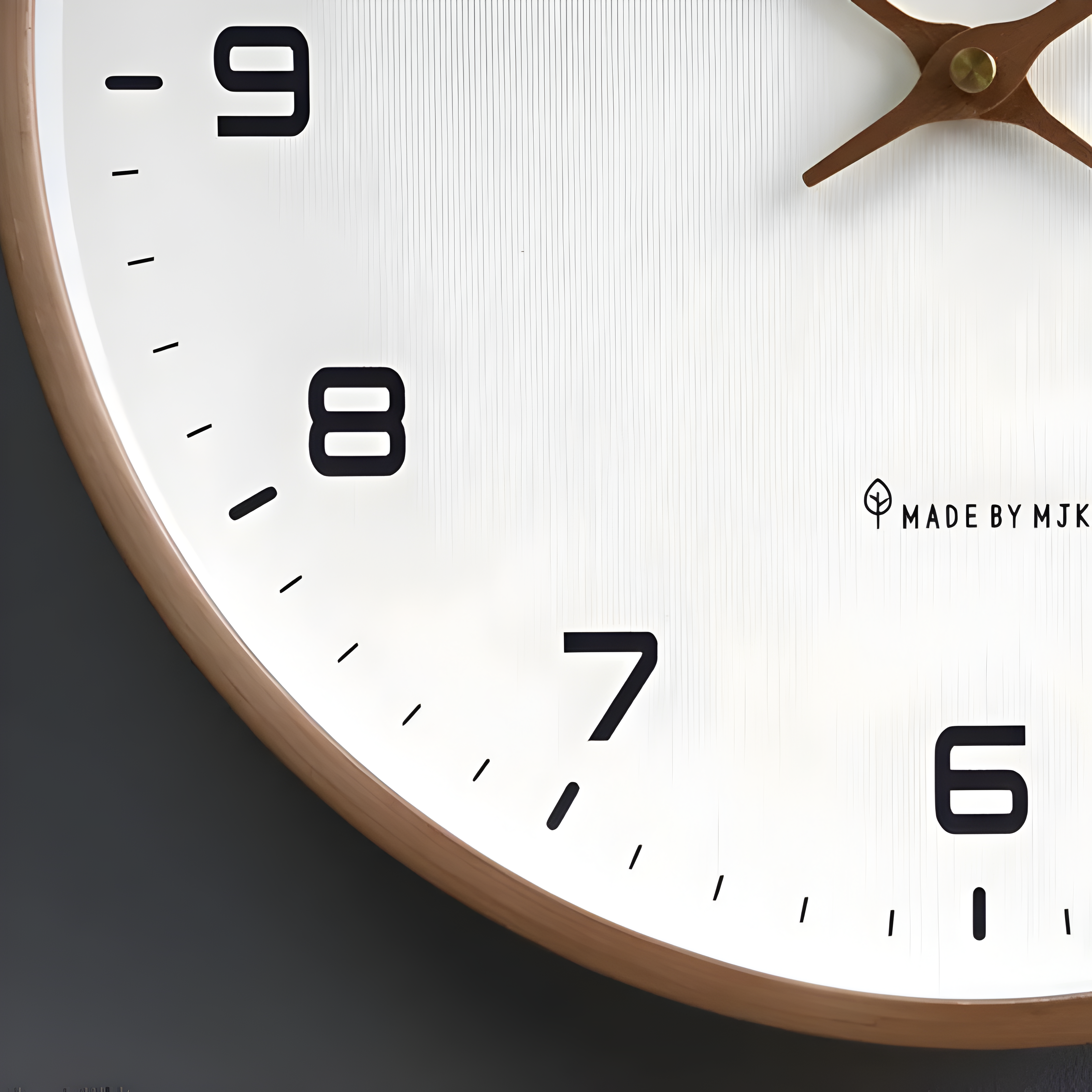 Chronis™ - Minimalistisch Gestaltete Runde Analoge Wanduhr