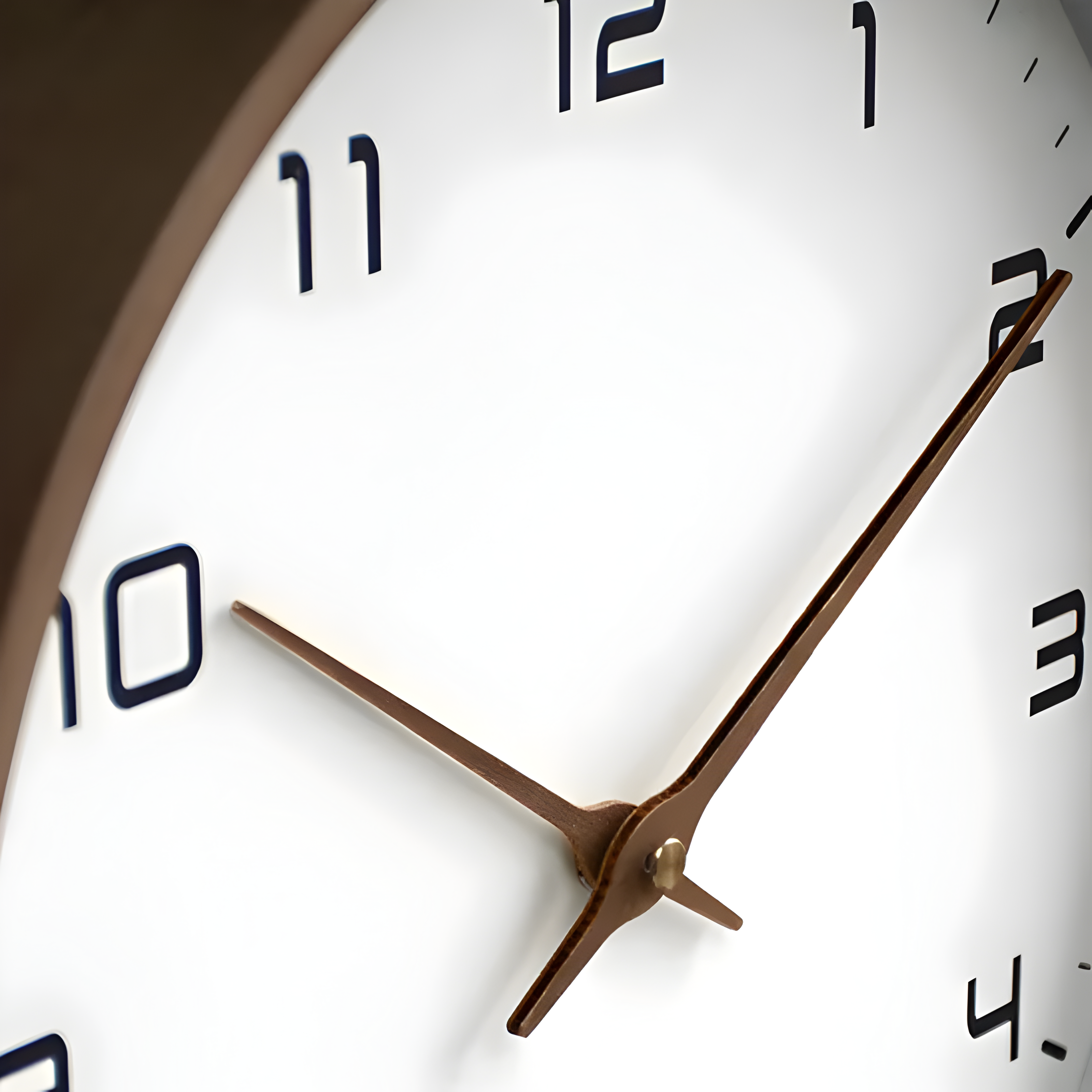 Chronis™ - Minimalistisch Gestaltete Runde Analoge Wanduhr