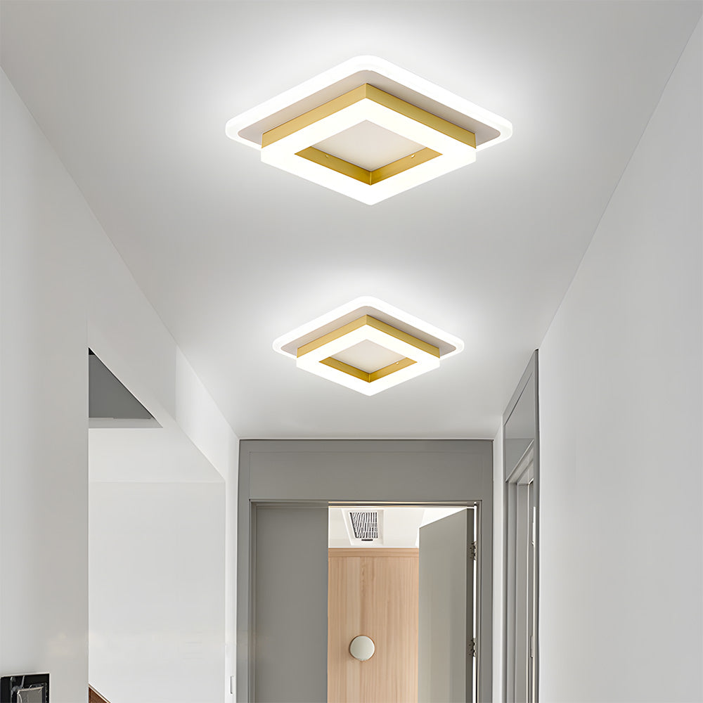 Quadratische LED-Deckenleuchte mit mehreren ineinanderliegenden Leuchtrahmen