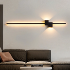 Lineare LED-Wandleuchte mit warmweißem Licht und Lichtabgabe nach oben und unten