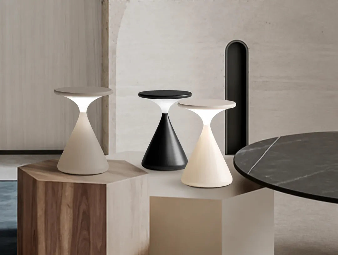 Conara - Sanduhr Tischlampe Kabellos Dimmbar - Weiß