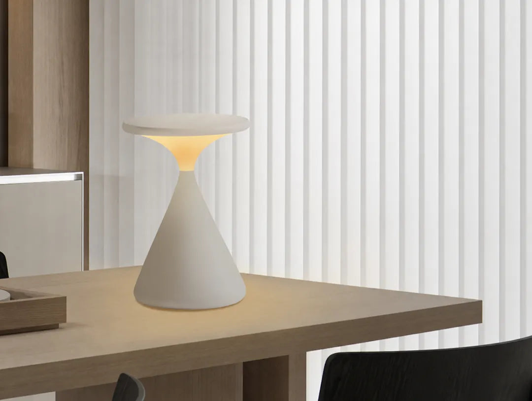 Conara - Sanduhr Tischlampe Kabellos Dimmbar - Weiß