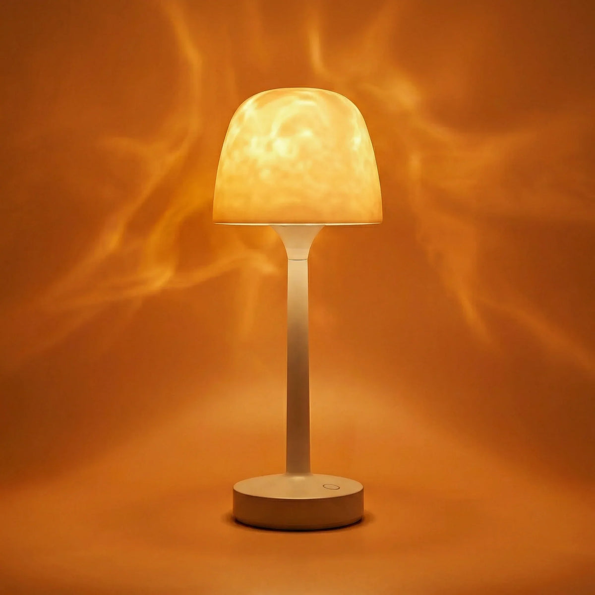 Kabellose beige Tischlampe mit warmem Aurora-Lichteffekt und strukturiertem Leuchtenschirm