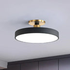 Runde LED-Deckenleuchte im skandinavischen Stil mit flacher Lichtfläche